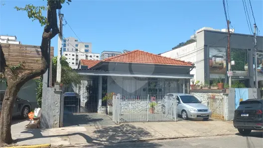 Casa com 4 Quartos para alugar, 300m² no Moema, São Paulo