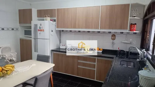 Sobrado com 3 Quartos à venda, 132m² no Vila Santa Isabel, Taubaté