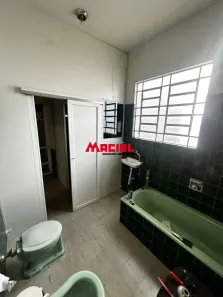 Ponto Comercial para alugar, 215m² no Centro, Taubaté