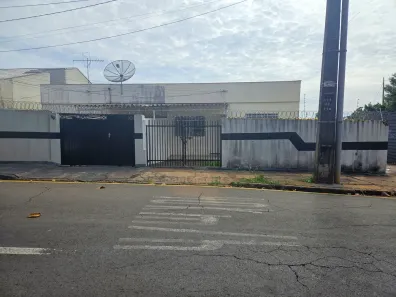 Casa com 3 Quartos para alugar, 85m² no Jardim Agari, Londrina