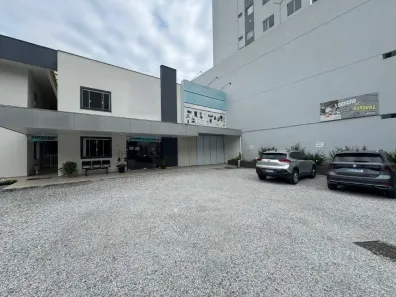 Sala Comercial para alugar, 30m² no Centro I, Brusque