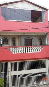 Sobrado com 3 Quartos à venda, 249m² no Vila Indiana, Taboão da Serra