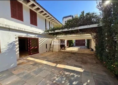 Casa com 4 Quartos para venda ou aluguel, 550m² no Estados Unidos, Uberaba