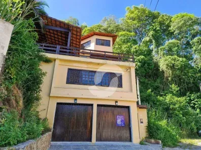 Casa de Condomínio com 4 Quartos à venda, 272m² no São Francisco, Niterói