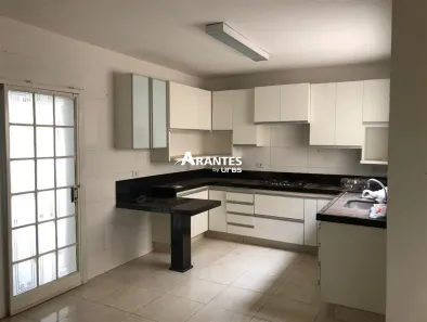 Casa com 3 Quartos à venda, 190m² no Cidade Jardim, Uberlândia