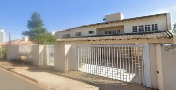 Sobrado com 4 Quartos à venda, 300m² no Zona 08, Maringá