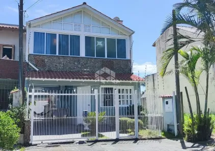 Casa com 3 Quartos à venda, 183m² no Hípica, Porto Alegre