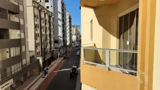 Apartamento com 2 Quartos para alugar, 75m² no Centro, Balneário Camboriú