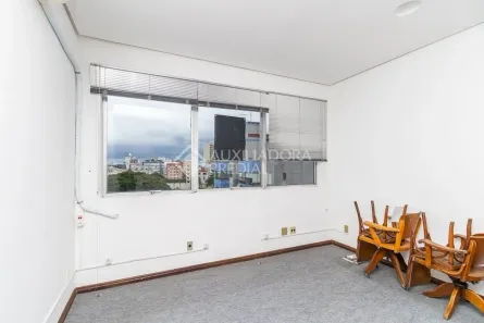 Sala Comercial à venda, 38m² no Santa Cecília, Porto Alegre