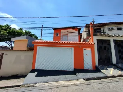 Sobrado com 2 Quartos para alugar, 140m² no Vila Tibiriçá, Santo André