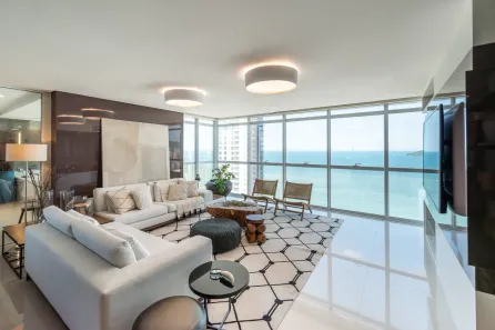 Apartamento com 4 Quartos para alugar, 234m² no Centro, Balneário Camboriú
