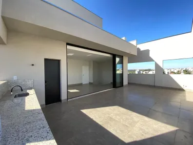 Cobertura com 3 Quartos à venda, 167m² no Segismundo Pereira, Uberlândia