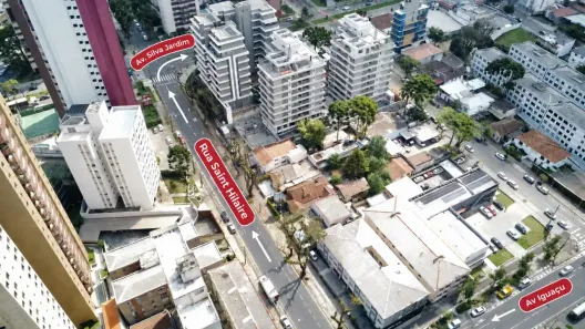 Lote/Terreno à venda, 322m² no Água Verde, Curitiba
