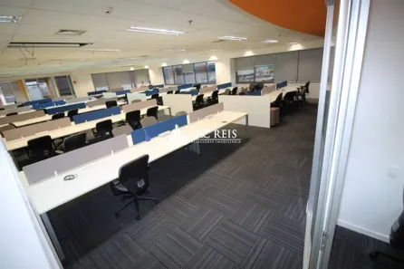 Prédio Comercial para alugar, 2204m² no Tamboré, Barueri