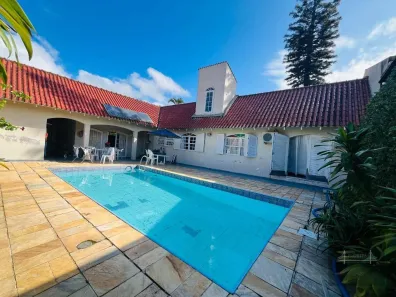 Casa com 3 Quartos à venda, 613m² no Córrego Grande, Florianópolis