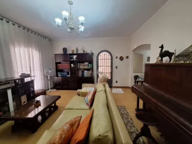 Casa com 3 Quartos para alugar, 243m² no Jardim Aurélia, Campinas
