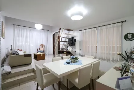 Casa com 2 Quartos à venda, 98m² no Vila Hamburguesa, São Paulo