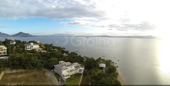 Lote/Terreno à venda, 631m² no Cacupé, Florianópolis