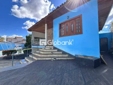 Casa com 5 Quartos para alugar, 260m² no Jardim São Luiz, Montes Claros