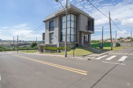 Sobrado com 3 Quartos à venda, 180m² no Contorno, Ponta Grossa