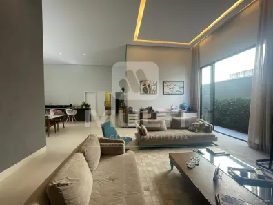 Casa de Condomínio com 3 Quartos para alugar, 250m² no Jardim Sul, Uberlândia