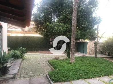 Casa com 4 Quartos à venda, 760m² no Piratininga, Niterói