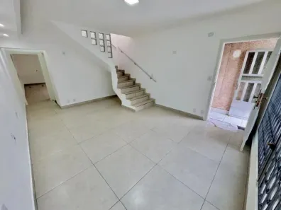 Casa com 2 Quartos para alugar, 100m² no Vila Campesina, Osasco