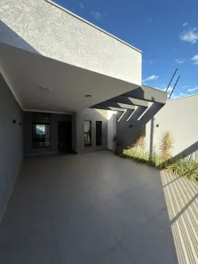 Casa com 3 Quartos à venda, 110m² no Parque das Bandeiras, Maringá