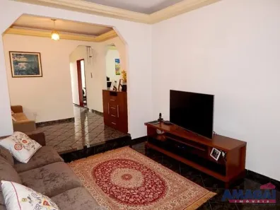 Sobrado com 4 Quartos à venda, 329m² no Jardim Terras de São João, Jacareí