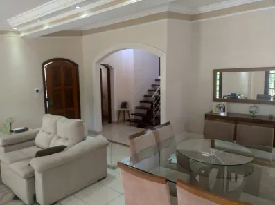 Casa com 3 Quartos à venda, 217m² no Vila Anhangüera, Campinas