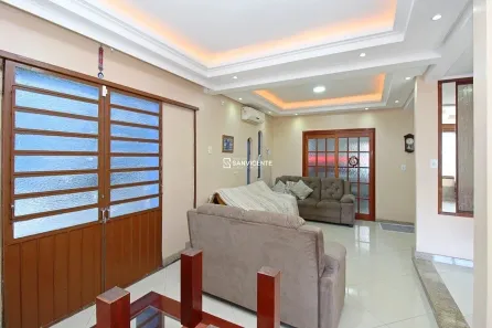 Casa com 4 Quartos para alugar, 315m² no Jardim Itu, Porto Alegre
