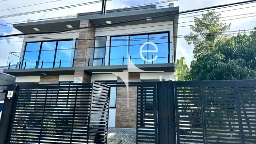 Casa com 2 Quartos para alugar, 153m² no Rio Tavares, Florianópolis