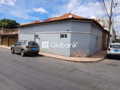 Lote/Terreno à venda, 1375m² no Centro, Montes Claros
