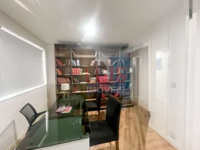 Sala Comercial para alugar, 14m² no Camboinhas, Niterói