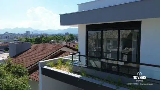 Sobrado com 3 Quartos à venda, 180m² no Saguaçu, Joinville