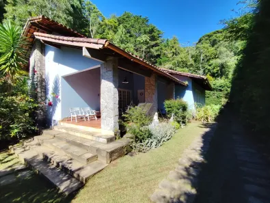 Casa de Condomínio com 3 Quartos à venda, 220m² no Fazenda Inglesa, Petrópolis