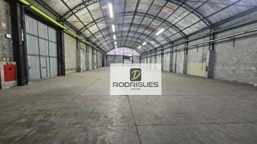 Galpão/Depósito/Armazém para alugar, 2741m² no Vila Nogueira, Diadema