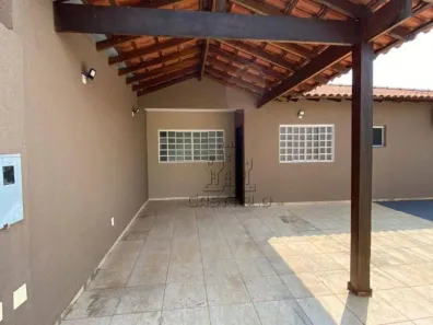 Casa com 2 Quartos à venda, 130m² no Jardim Continental, Londrina