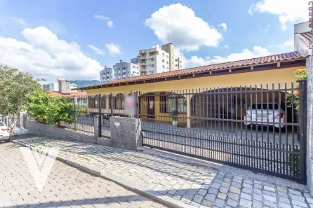 Casa com 3 Quartos à venda, 310m² no Água Verde, Blumenau