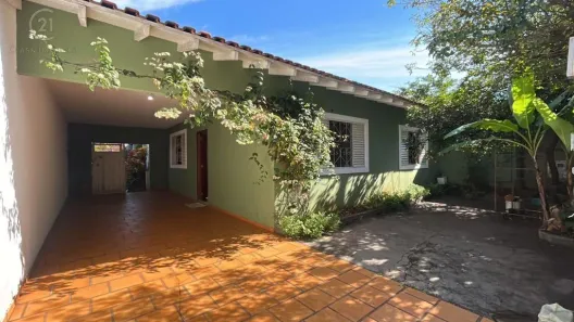 Casa com 3 Quartos para alugar, 196m² no Jardim Higienópolis, Londrina