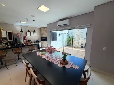 Casa de Condomínio com 3 Quartos à venda, 160m² no Jardim Imperial, Cuiabá