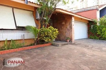 Casa com 3 Quartos à venda, 225m² no Jardim Lindóia, Porto Alegre