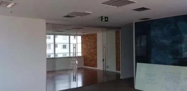 Sala Comercial para alugar, 163m² no Itaim Bibi, São Paulo