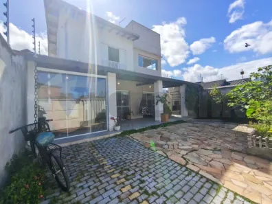Sobrado com 5 Quartos à venda, 252m² no Loteamento Vila Indaiá, Caraguatatuba