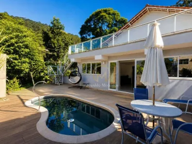 Casa com 4 Quartos à venda, 510m² no Retiro, Petrópolis