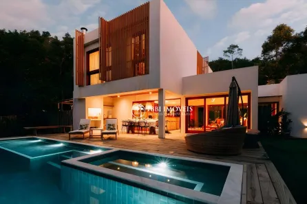 Casa de Condomínio com 3 Quartos à venda, 262m² no Centro, Porto Seguro