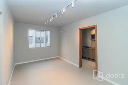 Apartamento com 2 Quartos à venda, 58m² no Vila Ipiranga, Porto Alegre