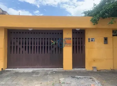 Casa com 3 Quartos à venda, 188m² no Lagoa Nova, Natal