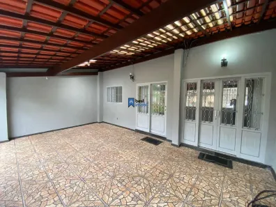 Casa com 3 Quartos à venda, 298m² no Teixeira Dias (Barreiro), Belo Horizonte
