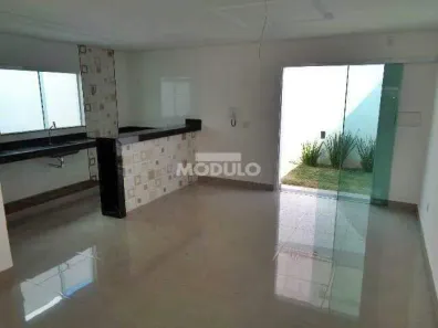 Casa com 3 Quartos para alugar, 150m² no Tubalina, Uberlândia